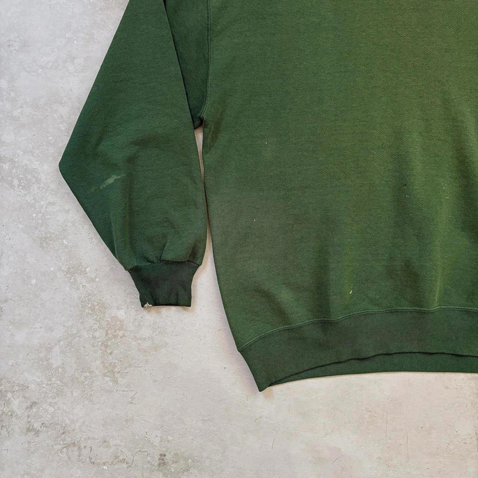 90s Thrashed Russell Athletic Blank Sweatshirt / L