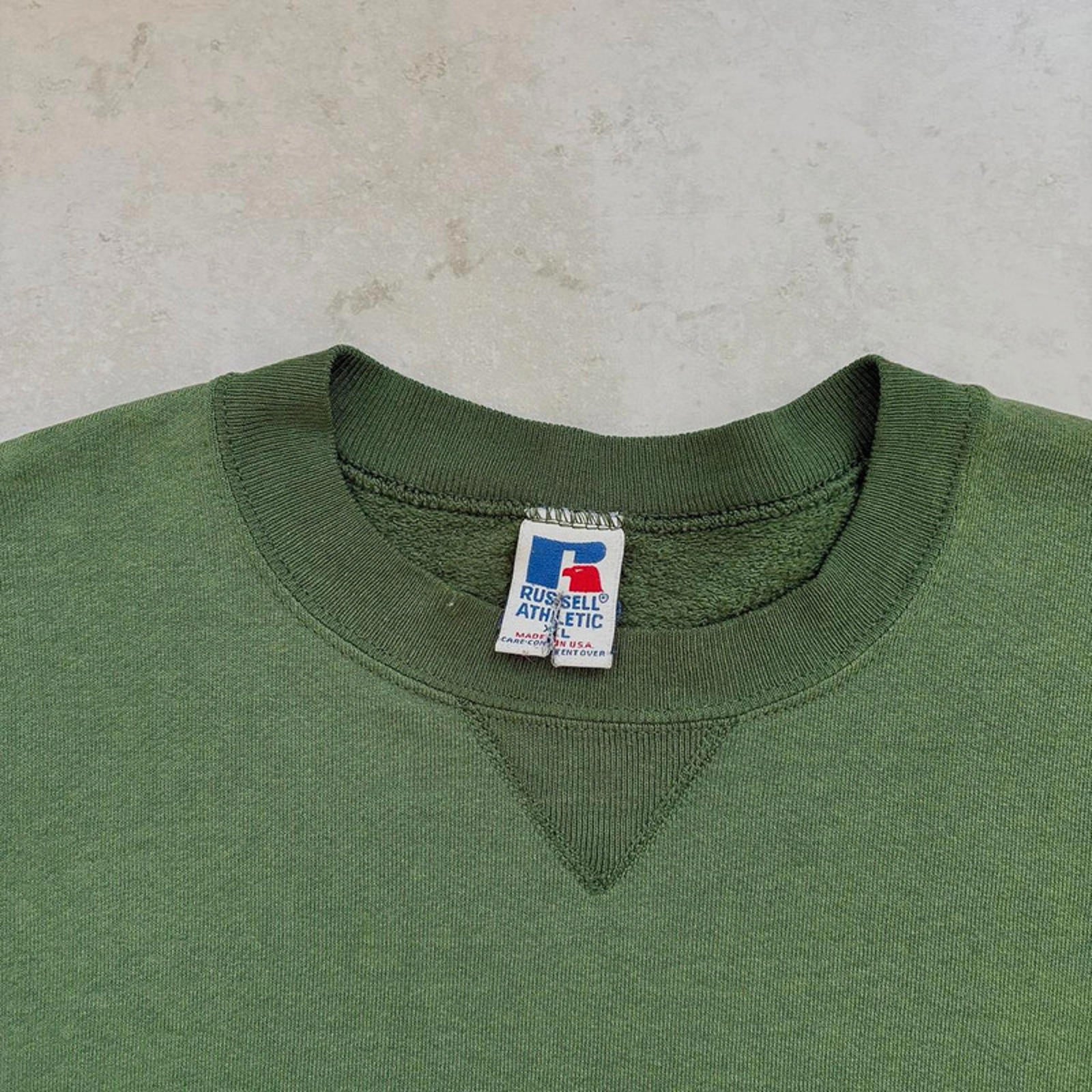 90s Thrashed Russell Athletic Blank Sweatshirt / L
