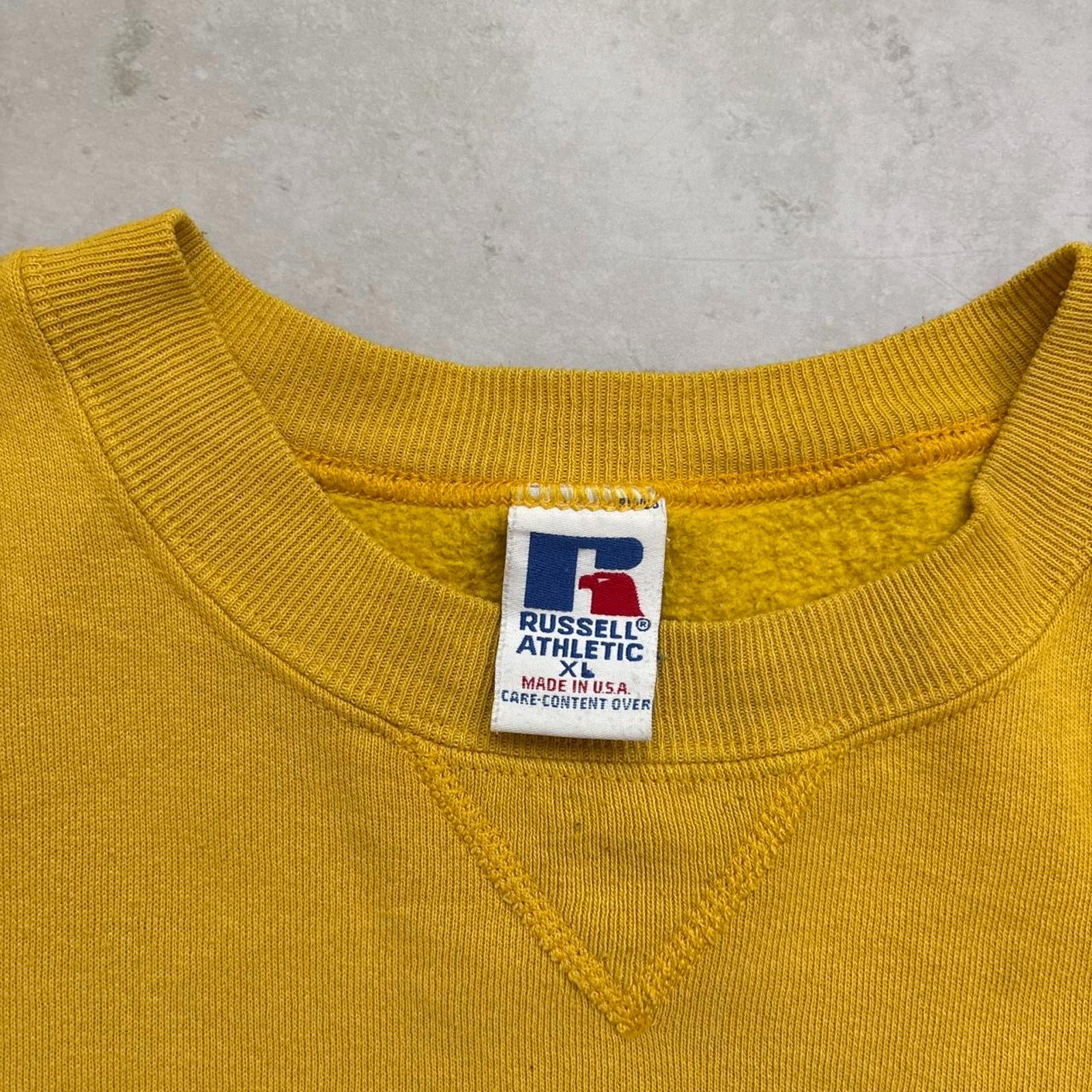 90s Russell Athletic Lakeville Sweatshirt - L